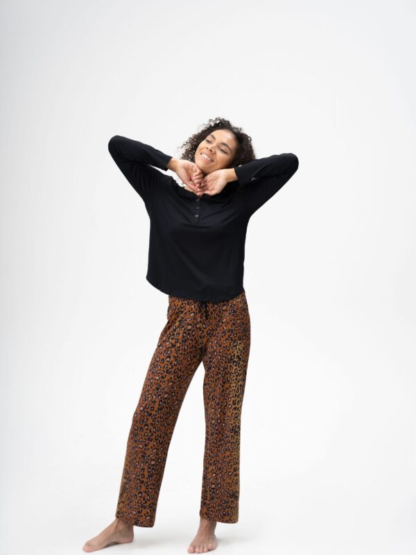 Iconic 2-pieces long sleeve bamboo pajama set-Lumiere Collection